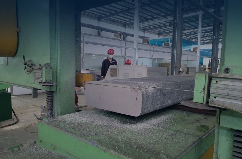 Horizontal High-Speed Band Saw at SJTU
