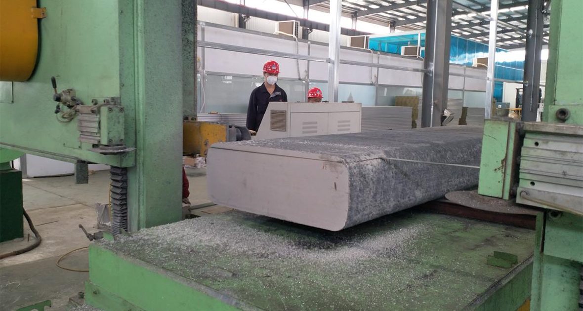 horizontal sawing aluminum ingot